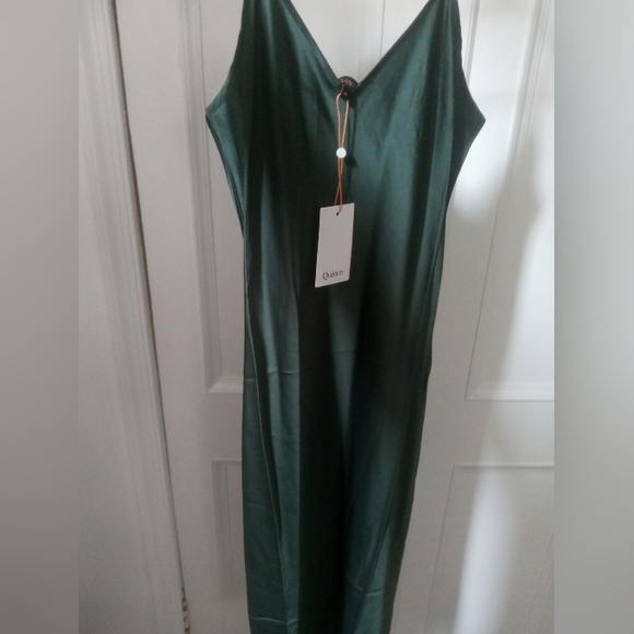 Quince Dresses & Skirts - Quince 100% Silk Slip Dress. Deep Green. Medium. Washable. Perfect Condition.